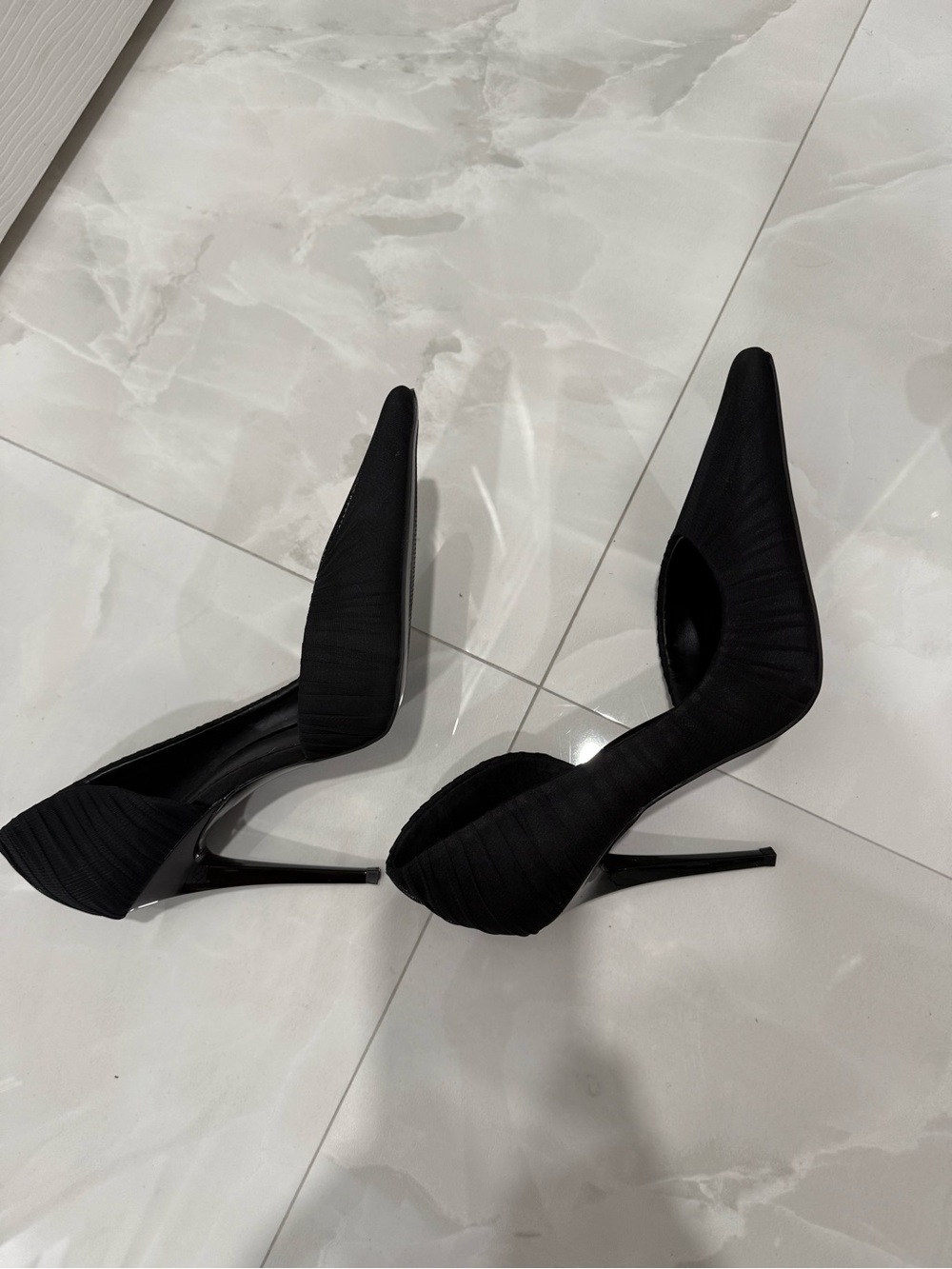 Steve Madden Black Pointed-Toe Sculpted Pumps - Picture 2 of 2